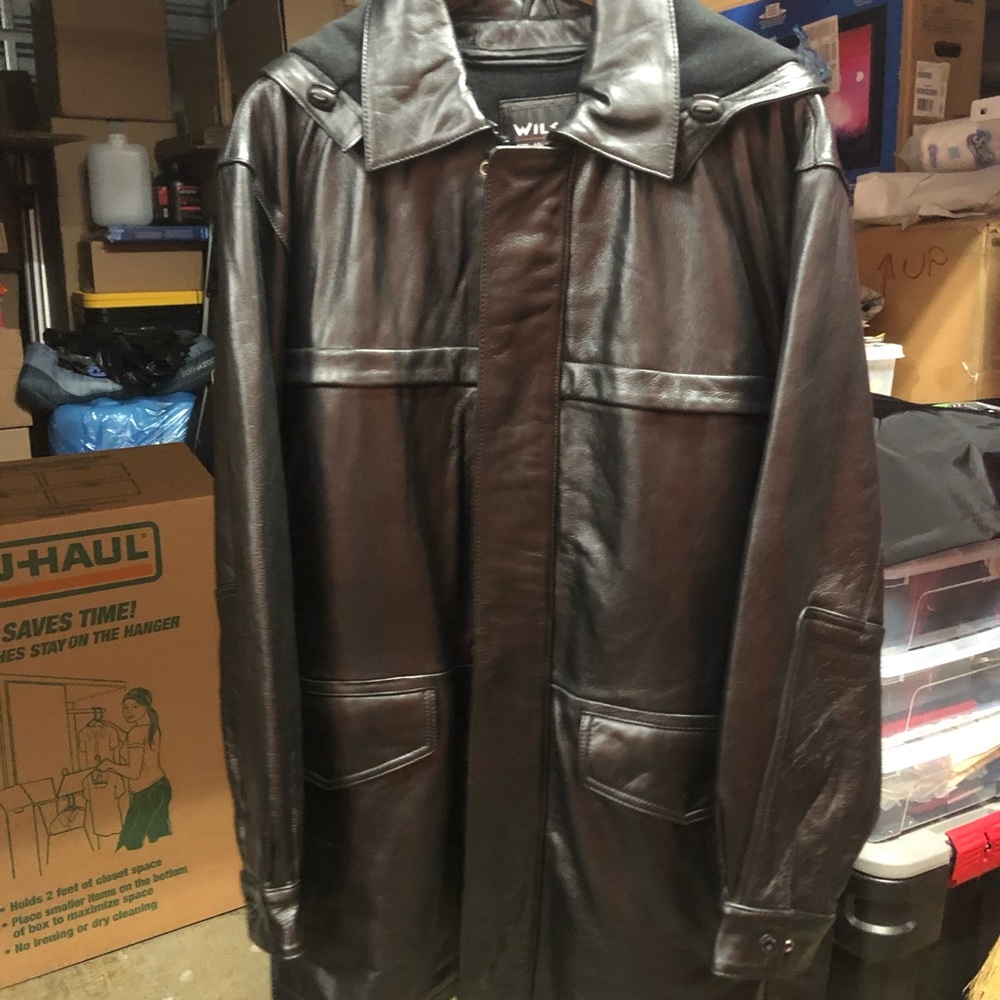 BLACK LEATHER HOODED JACKET